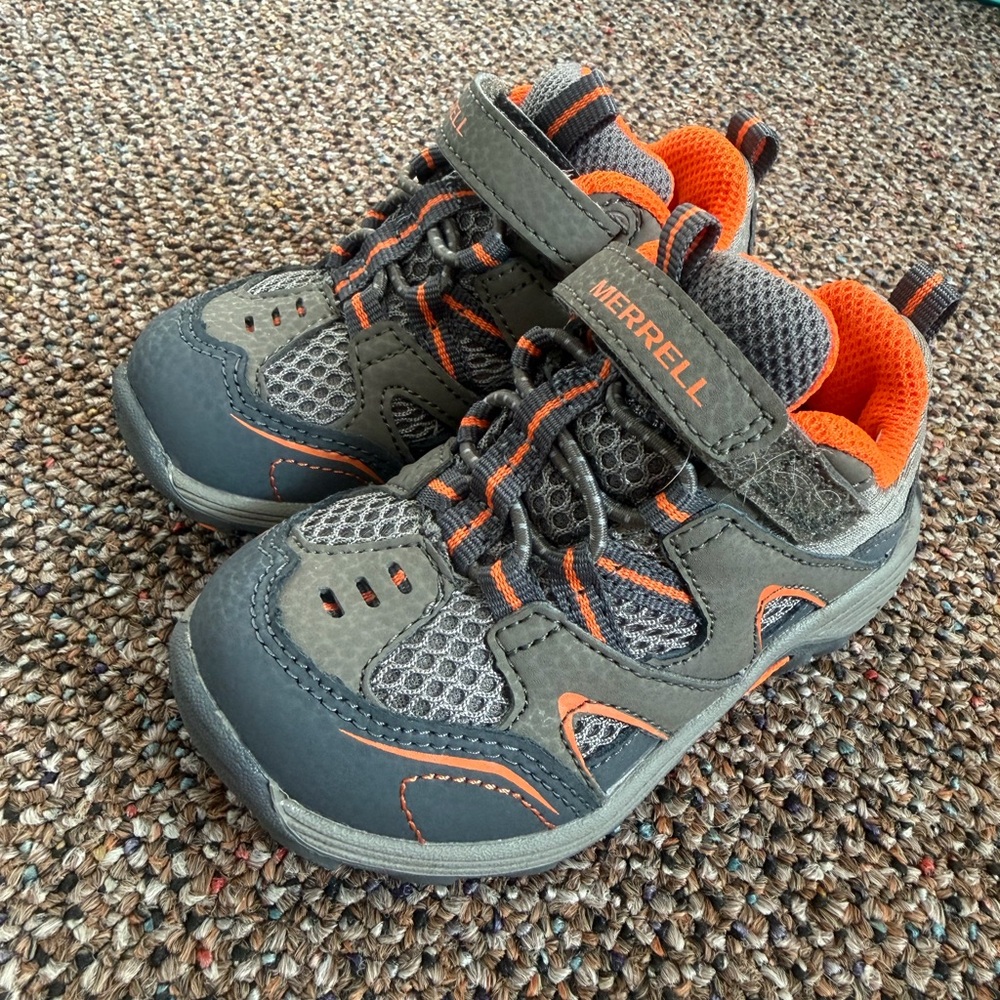 Merrell Little Kids Trail Chaser Shoes sz 5